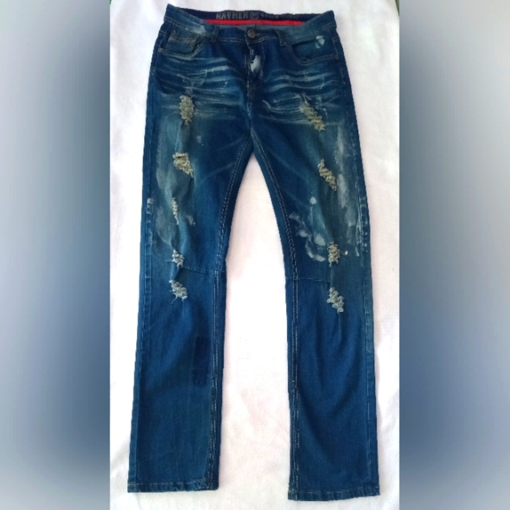 Woman's Distressed Blue Jeans👖